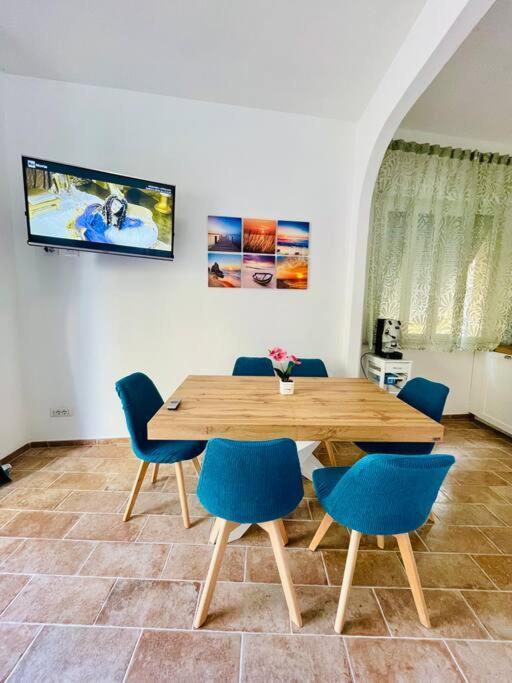 הוילה פורטו סנטו סטפנו Maddy House - 50 Mt Dal Mare מראה חיצוני תמונה